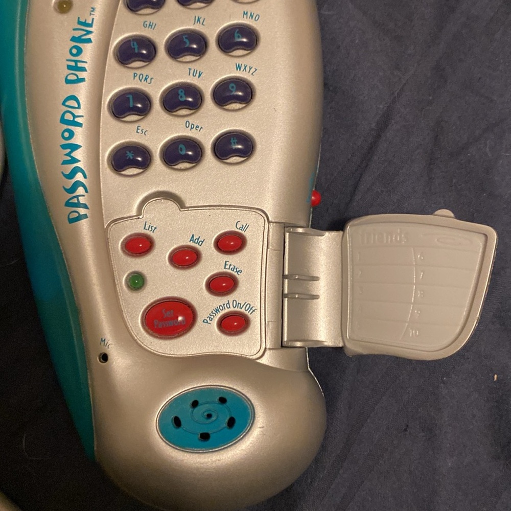 Vintage GirlTech Password Phone - Picture 5 of 5